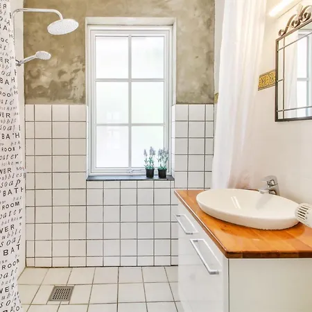 Kiri - 24km From The Sea By Interhome *